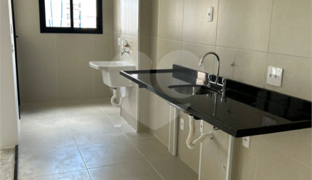 Apartamento à venda com 3 quartos, sendo 1 suíte,  em Vila Bastos, Santo André, SP
