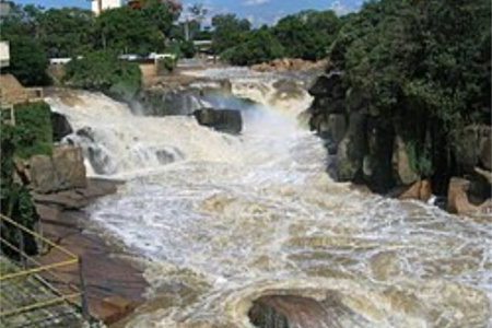 Casa à venda com 4 suítes no condomínio Primavera, Salto - SP