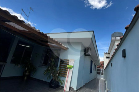 Casa à venda com 3 quartos, sendo 1 suíte,  em Jardim Casablanca, São Paulo, SP
