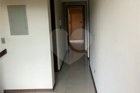 Sobrado à venda com 3 quartos, sendo 1 suíte,  em Vila Suissa, Mogi das Cruzes, SP