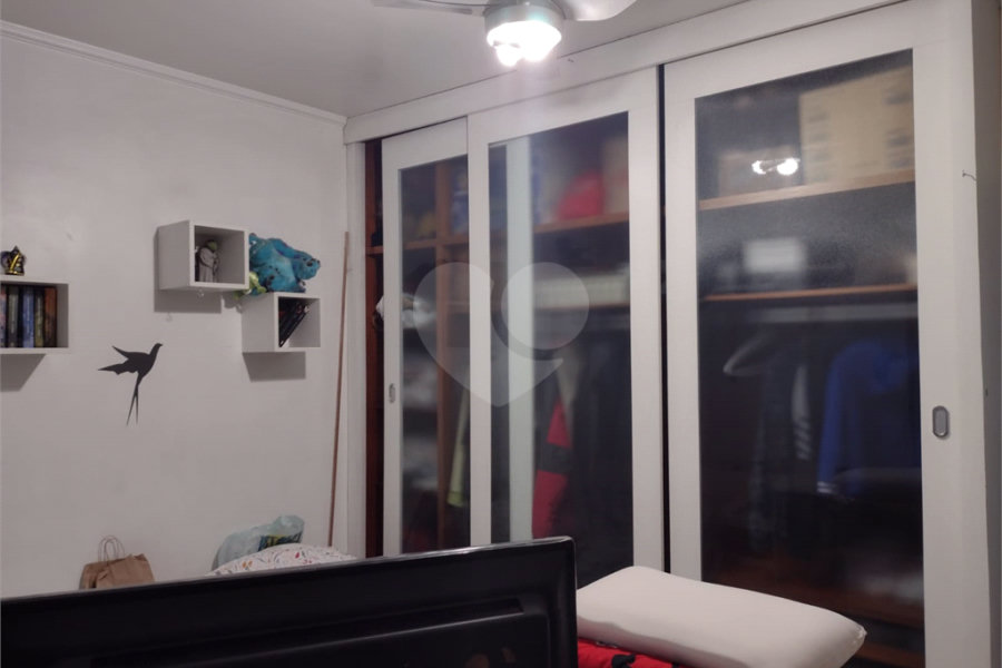 Casa à venda com 4 quartos, sendo 2 suítes, em Vila Gustavo, São Paulo, SP