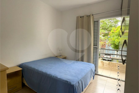 Casa à venda com 3 quartos, sendo 1 suíte, no condomínio New Village, Cotia - SP