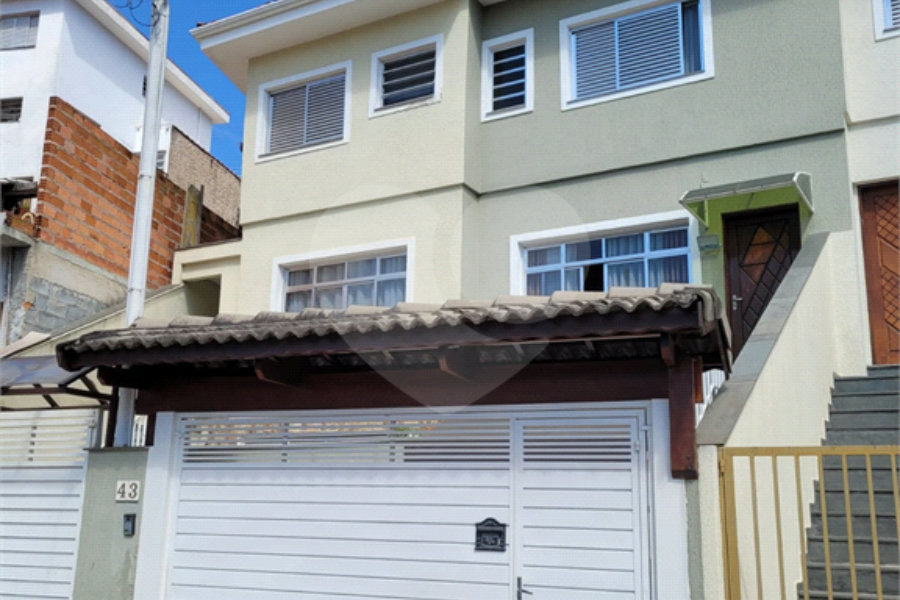 Sobrado à venda com 2 quartos em Vila Nivi, São Paulo, SP