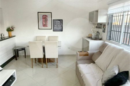 Casa de Vila à venda com 4 quartos, sendo 2 suítes, em Vila Dalila, São Paulo, SP