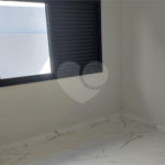 Casa à venda com 3 suítes no condomínio Shambala III, Atibaia - SP