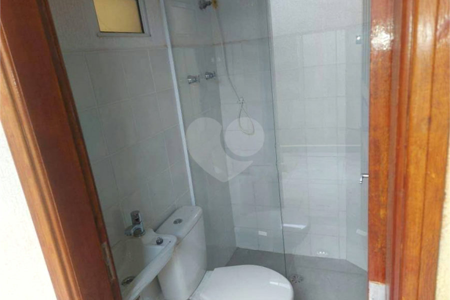 Sobrado à venda com 4 quartos em Parada Inglesa, São Paulo, SP