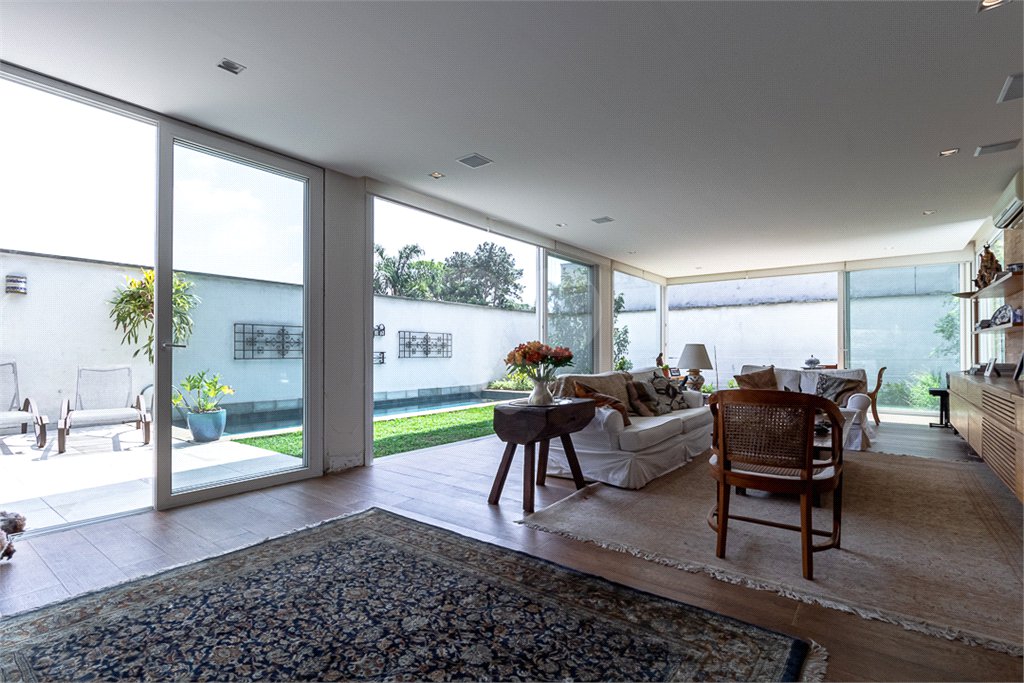 Casa à venda com 3 suítes no condomínio D'avilla, São Paulo - SP