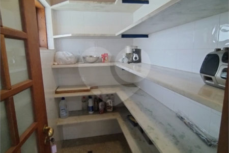 Casa à venda com 3 quartos, sendo 1 suíte, no condomínio Bosque de Greviléa, Vinhedo - SP