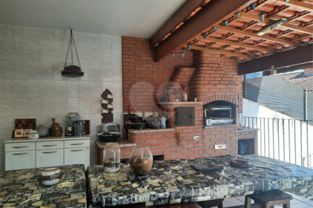 Casa à venda com 4 quartos, sendo 3 suítes,  em Jardim Marajoara, São Paulo, SP