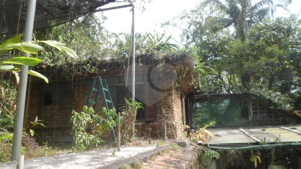 Terreno à venda com 1 suíte no condomínio Chácara Flora, São Paulo - SP
