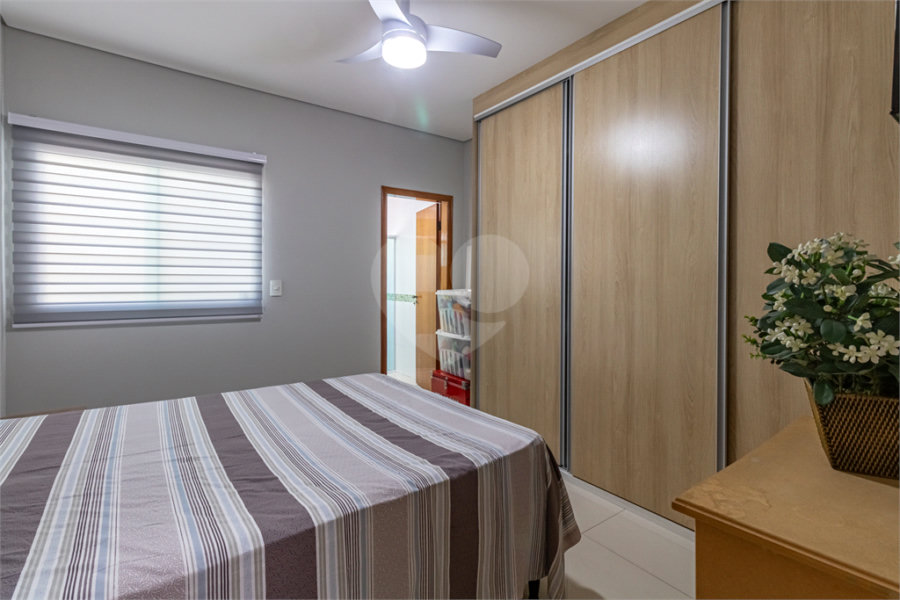 Sobrado à venda com 4 quartos, sendo 3 suítes, em Parada Inglesa, São Paulo, SP