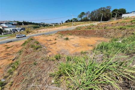 Terreno à venda com 1 suíte no condomínio Comercial Independência, Vinhedo - SP