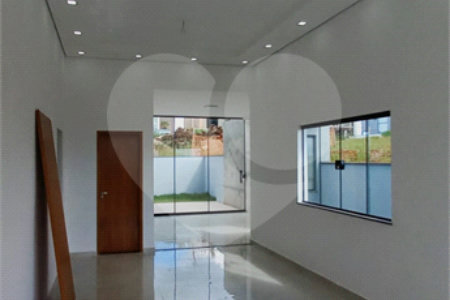 Casa à venda com 3 quartos, sendo 1 suíte, no condomínio Mosaico Essence, Mogi das Cruzes - SP