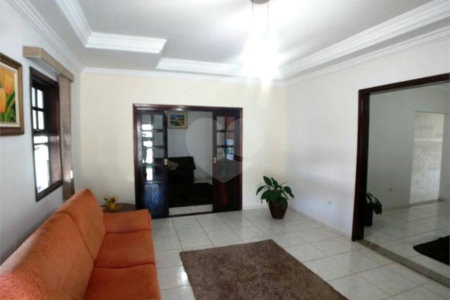 Casa à venda com 3 suítes em Vista Alegre, Vinhedo, SP