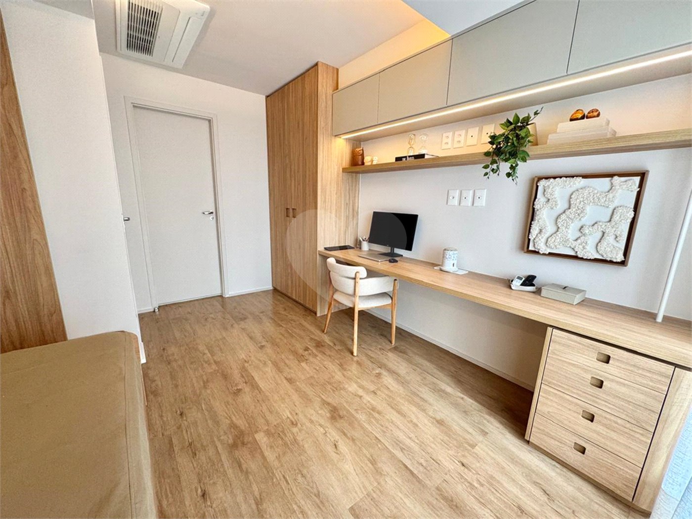 Apartamento à venda com 3 suítes em Jardim das Acácias, São Paulo, SP