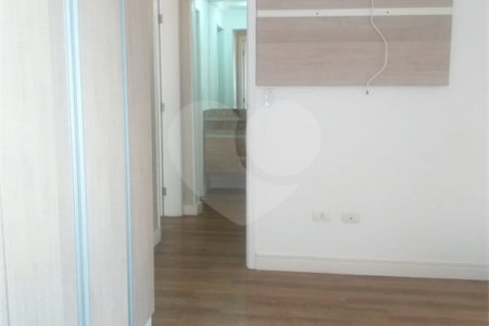 Apartamento à venda com 2 suítes em Guilhermina, Praia Grande, SP