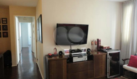 Apartamento à venda com 3 quartos, sendo 1 suíte,  em Moema, São Paulo, SP