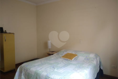 Sobrado à venda com 3 suítes em Vila Nivi, São Paulo, SP