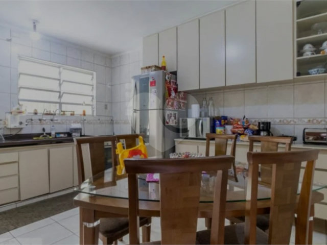 Sobrado à venda com 3 quartos, sendo 1 suíte,  em Campo Grande, São Paulo, SP