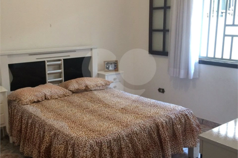 Casa à venda com 4 quartos em Jardim Aida, Guarulhos, SP