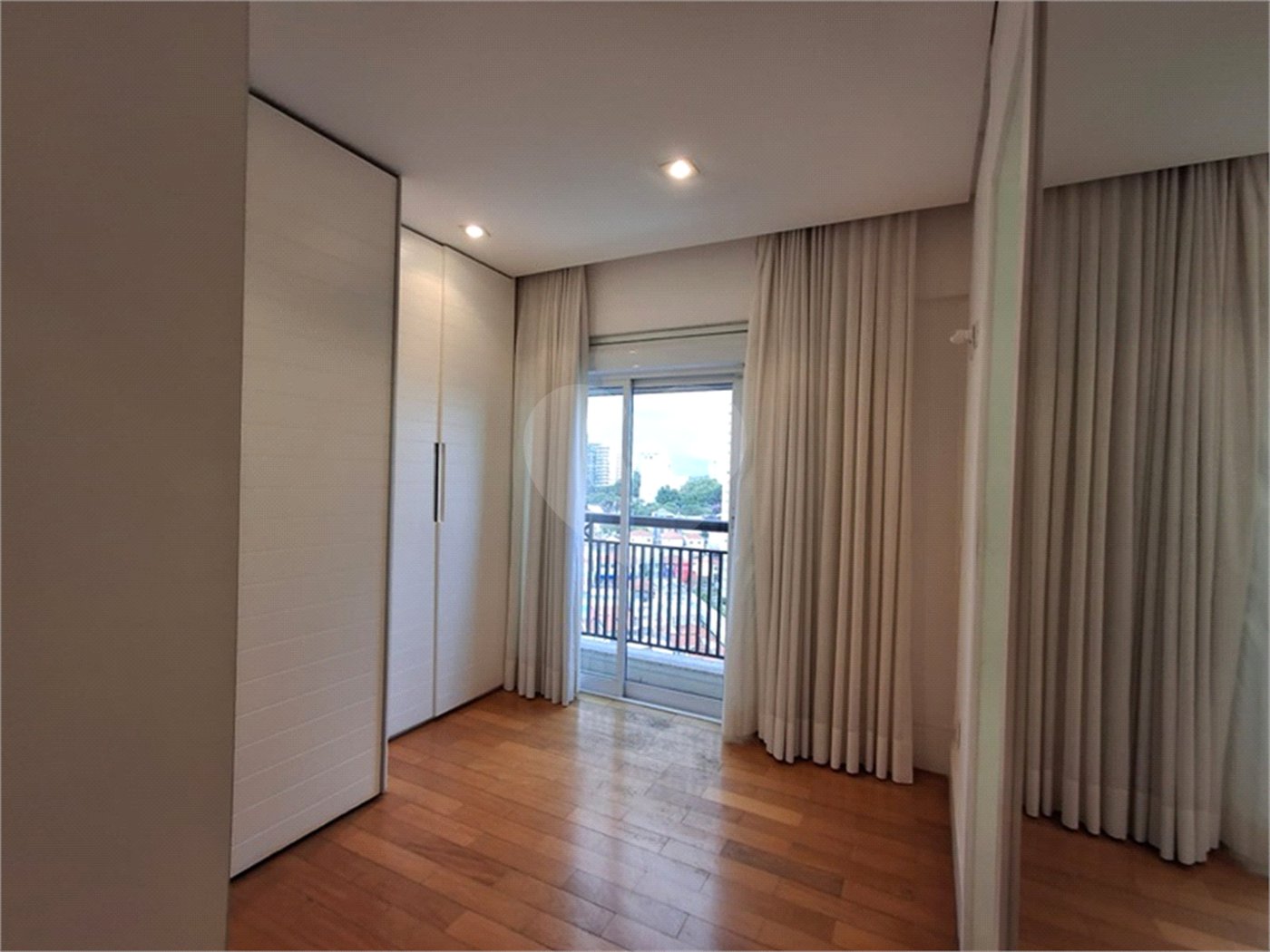 Apartamento à venda com 4 quartos, sendo 3 suítes, em Santana, São Paulo, SP
