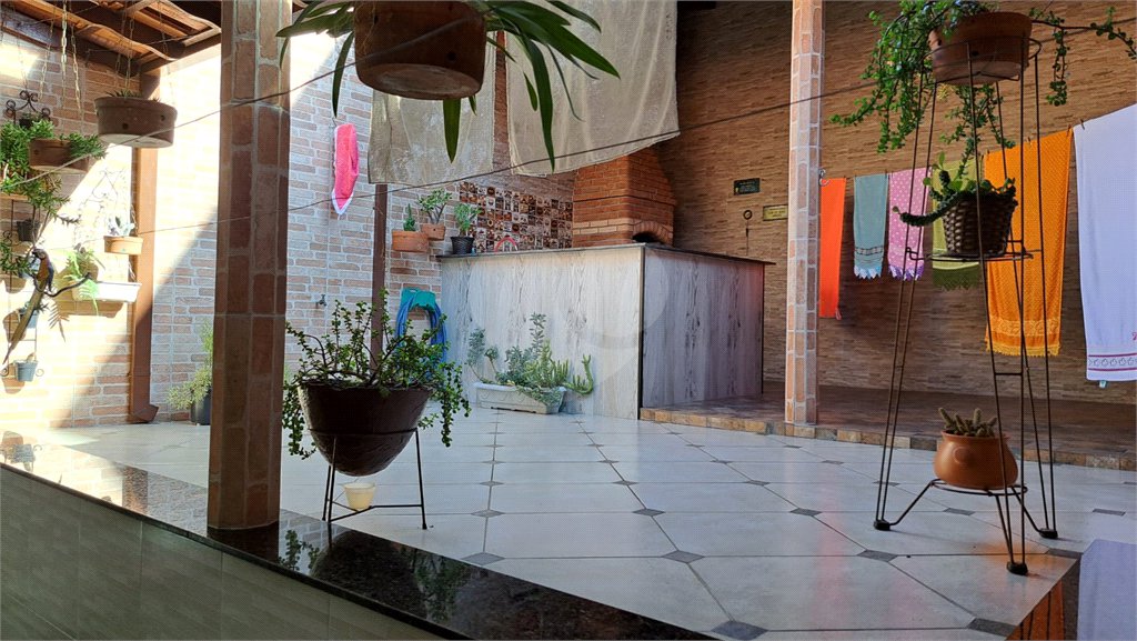 Casa à venda com 3 quartos, sendo 1 suíte,  em Jardim Universo, Mogi das Cruzes, SP