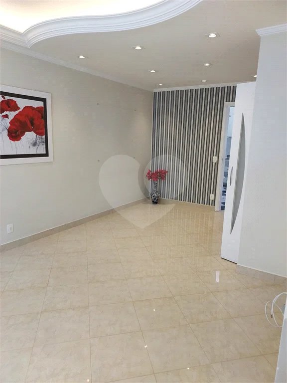 Sobrado á venda com 102m²- Vila Bertioga.