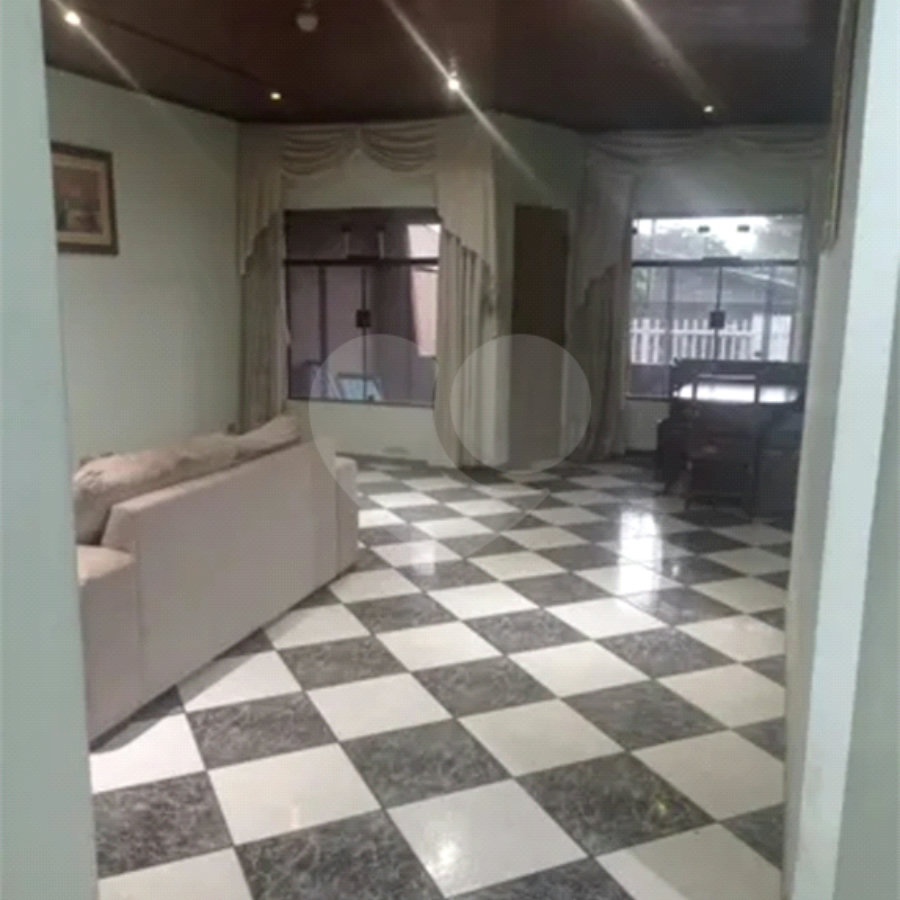 CASA A VENDA, PARQUE BANDEIRANTES, 3 DORMITORIOS 1 SENDO SUÍTE, 2 VAGAS DE GARAGEM, SJC/SP