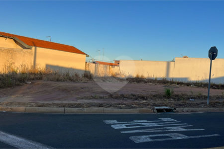 Terreno de esquina 342m² no Jardim das Palmeiras 2 – Ibaté/SP