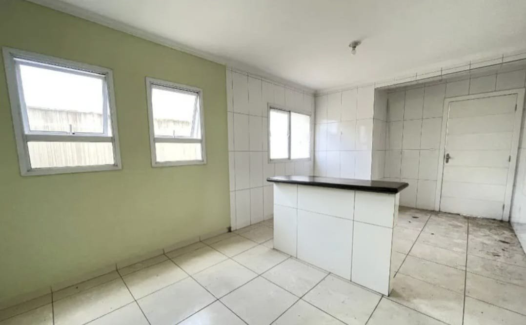 Casa à venda com 3 quartos, sendo 1 suíte, em Jardim Ester, São Paulo - SP