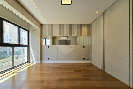Apartamento 312 m² 4 Suítes 4 vagas 1 Por Andar em Higienópolis