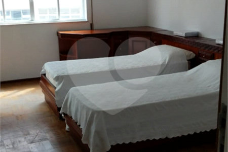 Apartamento à venda no bairro Bela Vista.