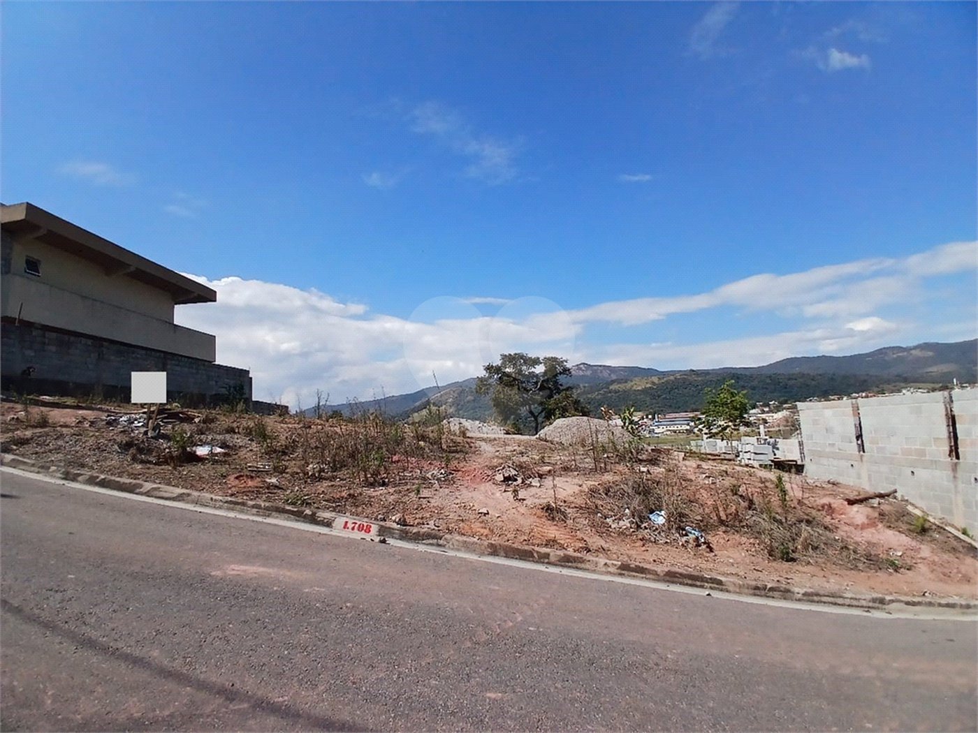 Terreno com 1000 m² à venda no Jardim Estância Brasil, com vista para a Pedra Grande