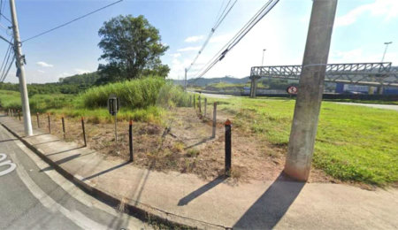 Terreno à venda no Centro, Guararema, SP