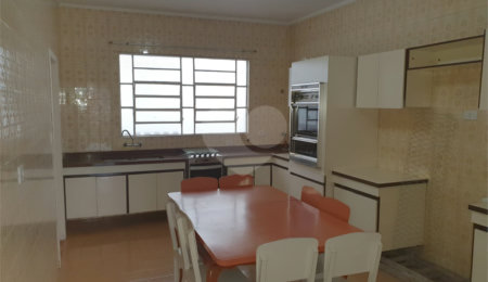 Vende-se linda casa de 250 m² no Jabaquara