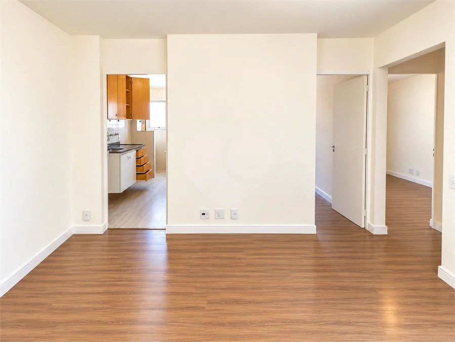 Apartamento de 44 m² com 2 dormitórios, varanda integrada e 1 vaga na Vila Guarani