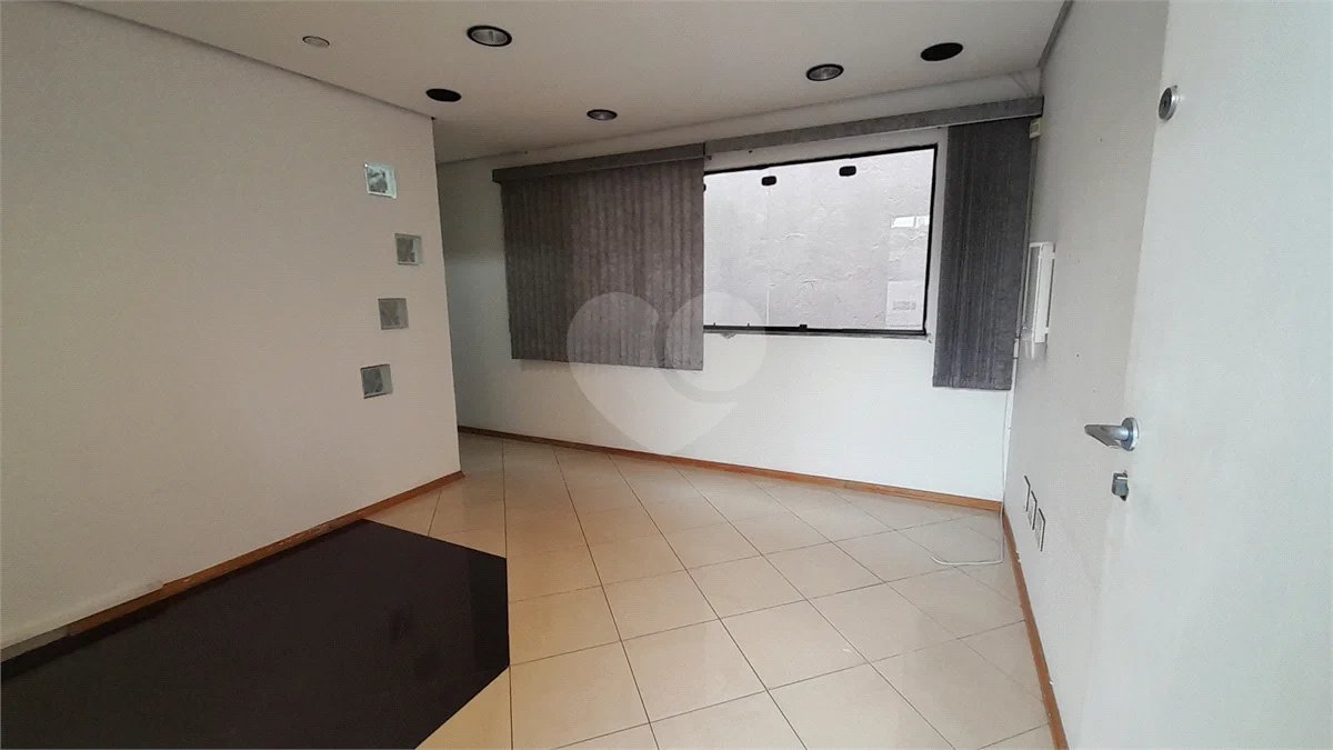 **SALA COMERCIAL DE 80 M² NO BAETA NEVES | EXCELENTE CUSTO-BENEFÍCIO E LOCALIZAÇÃO ESTRATÉGICA**