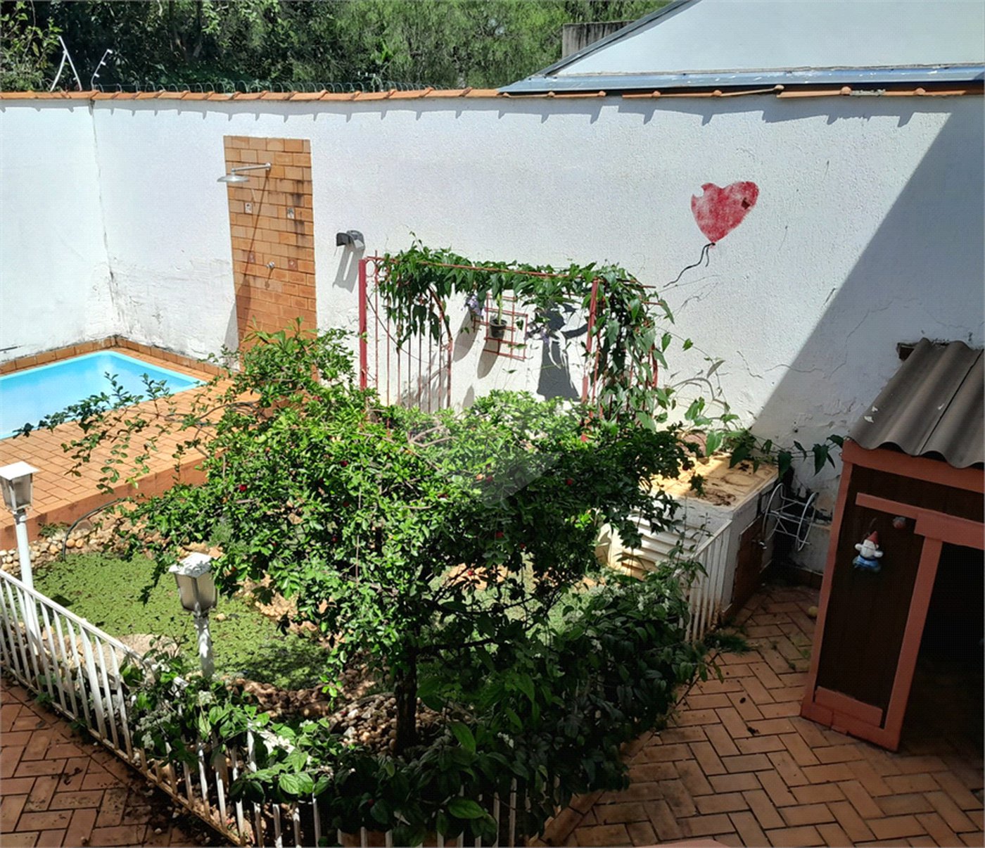 Casa com 4 dormitórios sendo 1 suíte a venda no bairro Samambaia