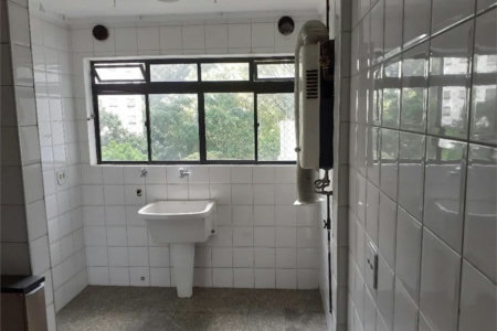 Apartamento à venda com 3 quartos, sendo 1 suíte,  em Morumbi, São Paulo, SP