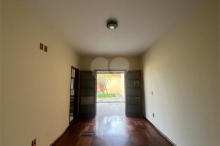 Casa à venda com 5 quartos, sendo 1 suíte, no Centro, Itapetininga, SP