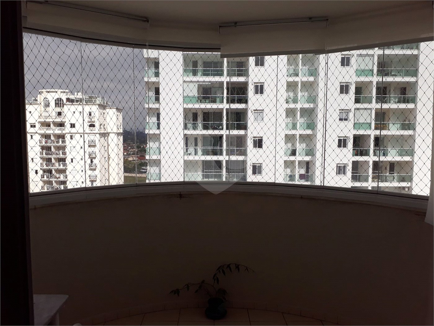 Apartamento à venda com 3 quartos, sendo 1 suíte, em Jardim Esplanada, São José dos Campos, SP