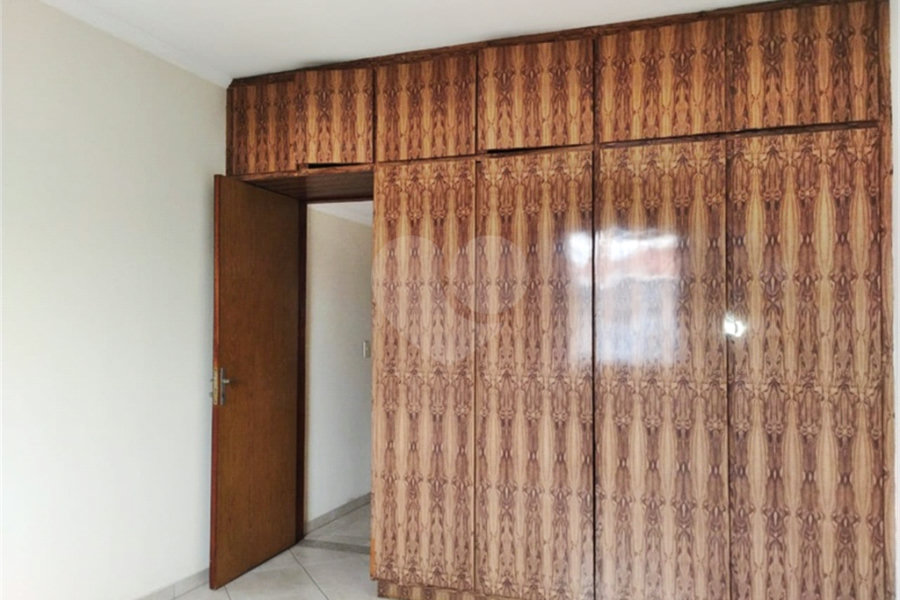 Sobrado à venda com 2 quartos em Vila Nivi, São Paulo, SP