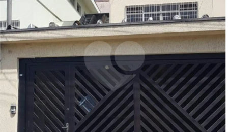 Sobrado à venda com 3 quartos, sendo 1 suíte,  em Jabaquara, São Paulo, SP