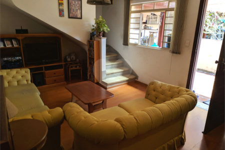 Sobrado à venda com 5 quartos, sendo 1 suíte,  em Vila Nova Conceição, São Paulo, SP