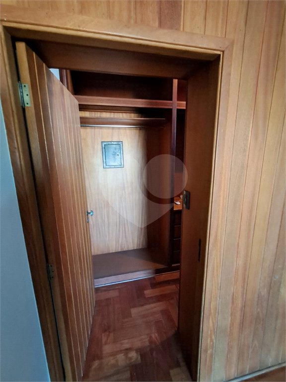 Sobrado à venda com 3 suítes em Nossa Senhora Aparecida, Paulínia, SP
