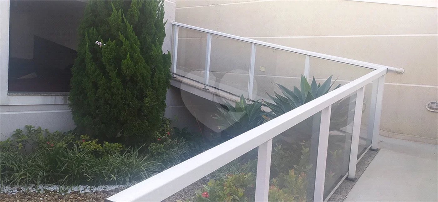 Casa à venda com 2 suítes no condomínio Residencial Veneza, São Paulo - SP