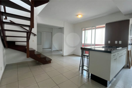 Cobertura à venda com 3 quartos, sendo 2 suítes,  em Vila Ipojuca, São Paulo, SP