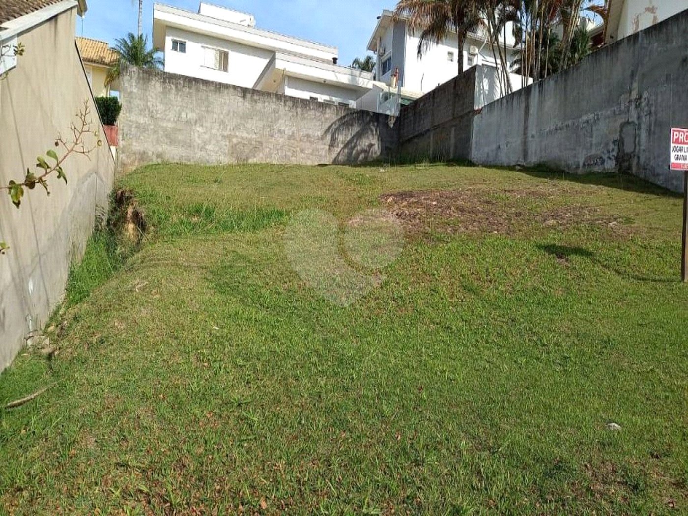 Terreno à venda no condomínio Recanto dos Paturis, Vinhedo - SP