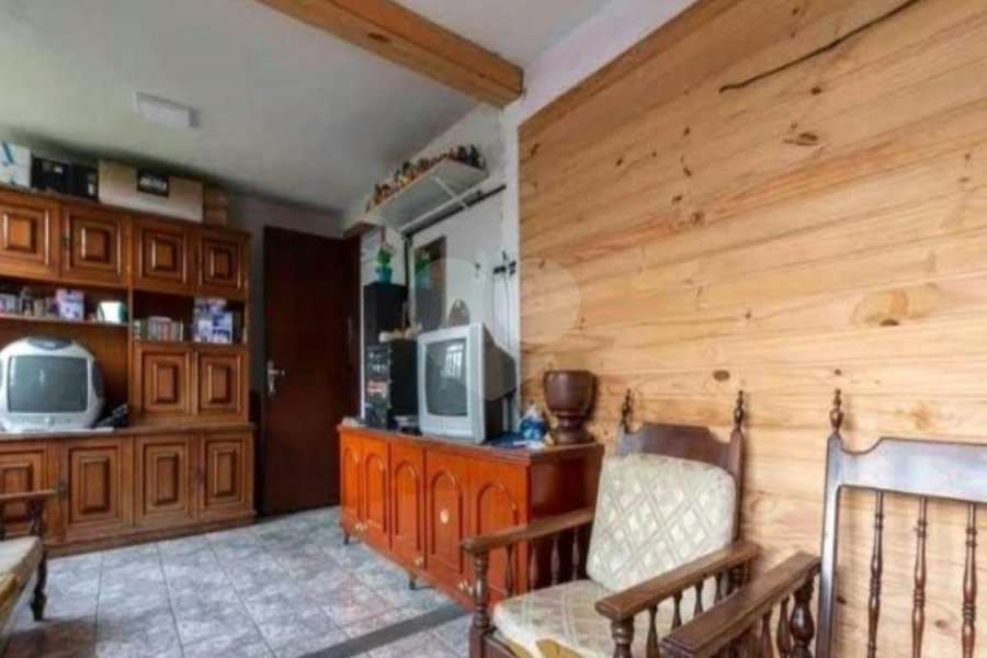 Casa à venda com 3 quartos, sendo 1 suíte, em Itaquera, São Paulo, SP