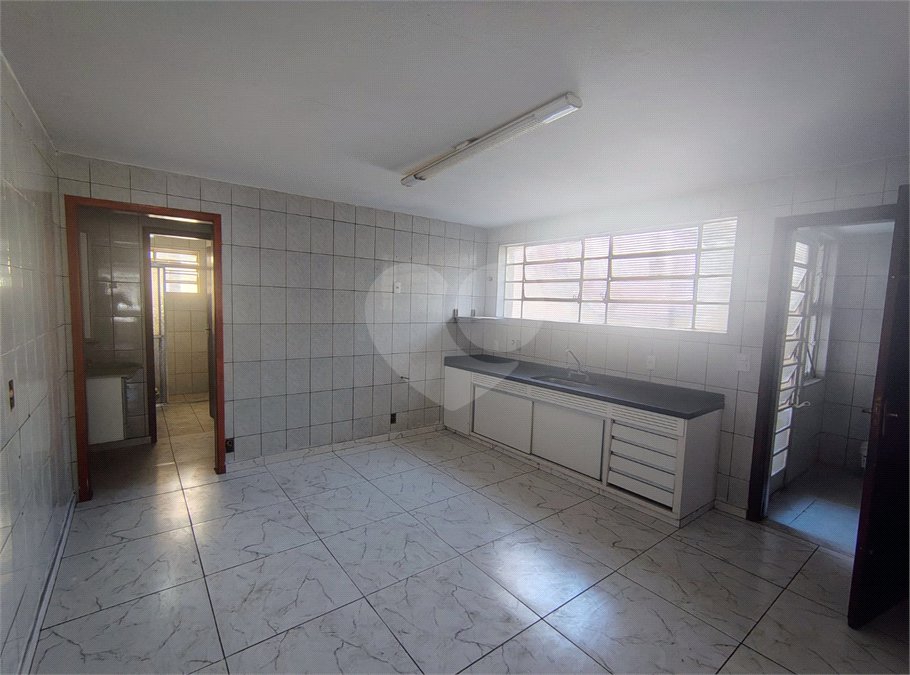 Casa à venda com 3 quartos, sendo 1 suíte, em Vila Vianelo, Jundiaí, SP